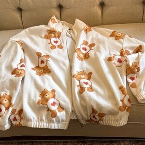 SHEIN Cream Care Bear Heart Zip Jacket